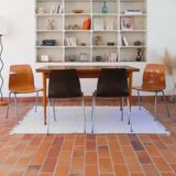 4 stackable chairs