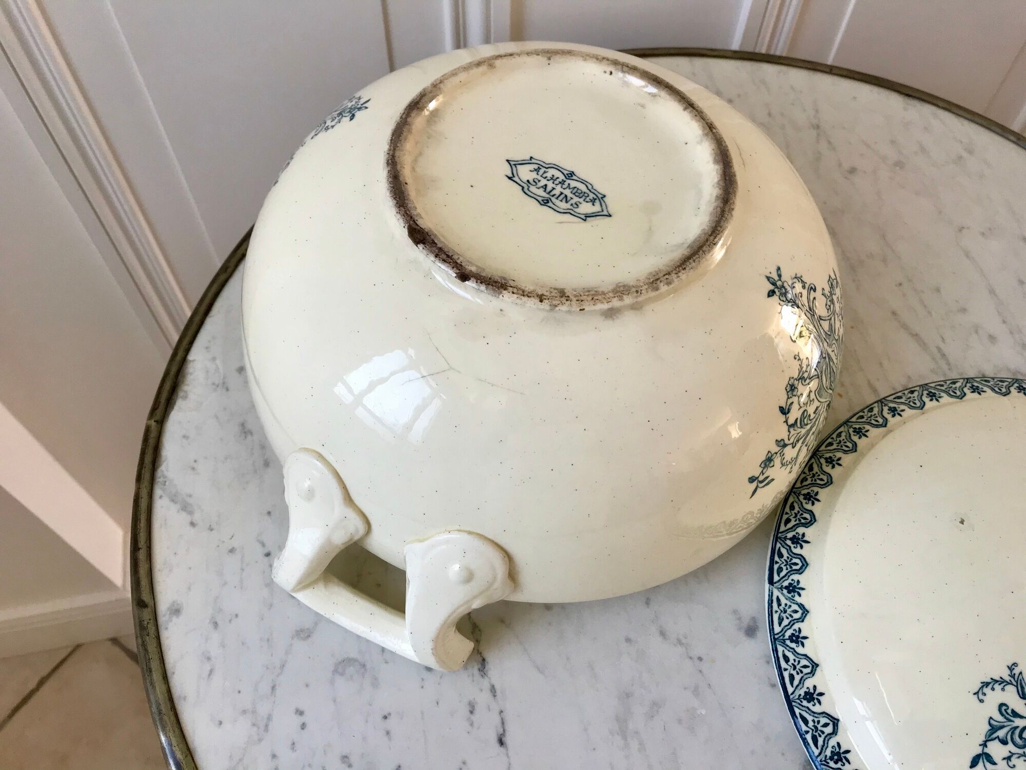 tureen in Iron Earth Salins model "Alhambra" XIXth