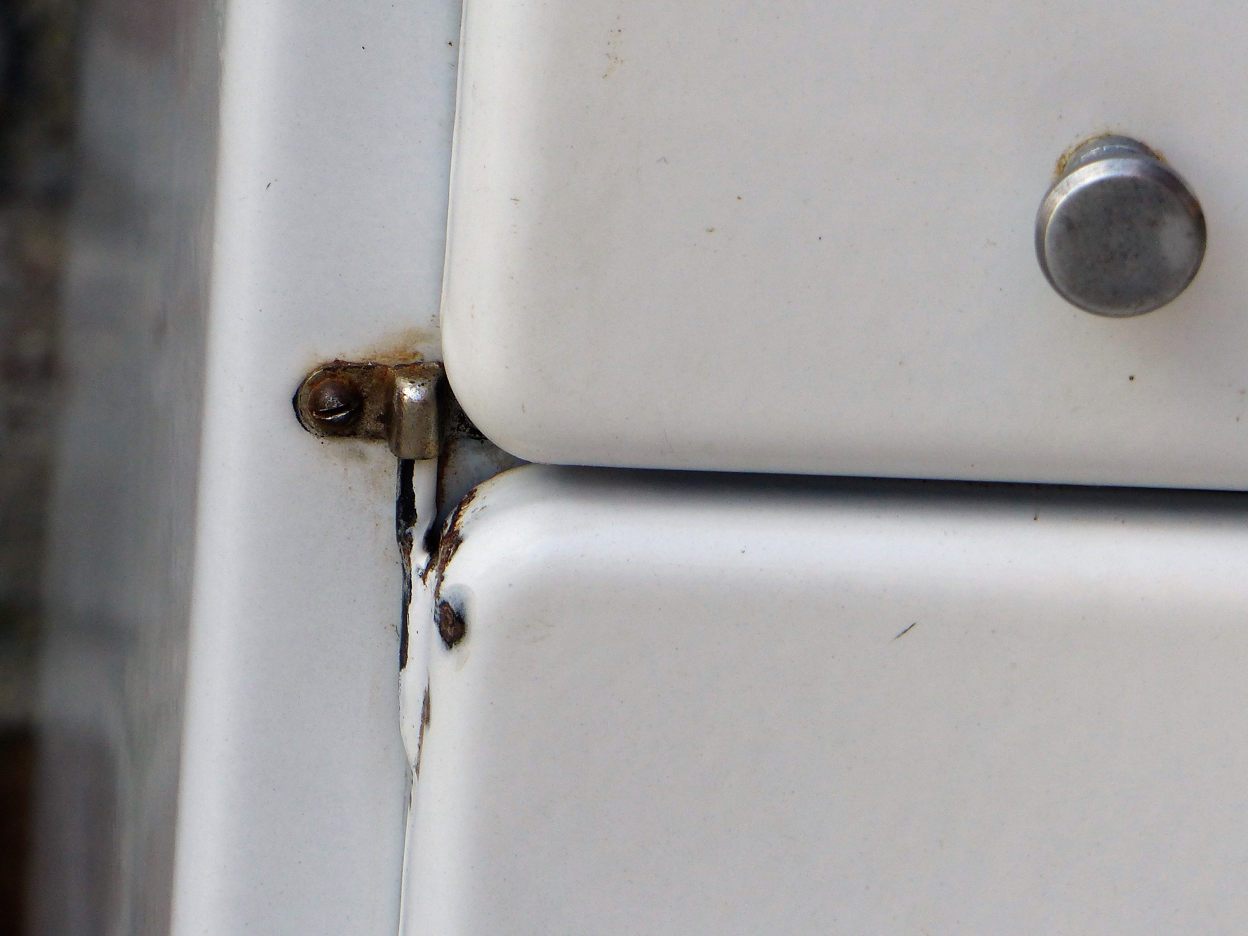 Becuwe Paris enamelled sheet furniture