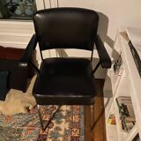 Chaise en skaï noir