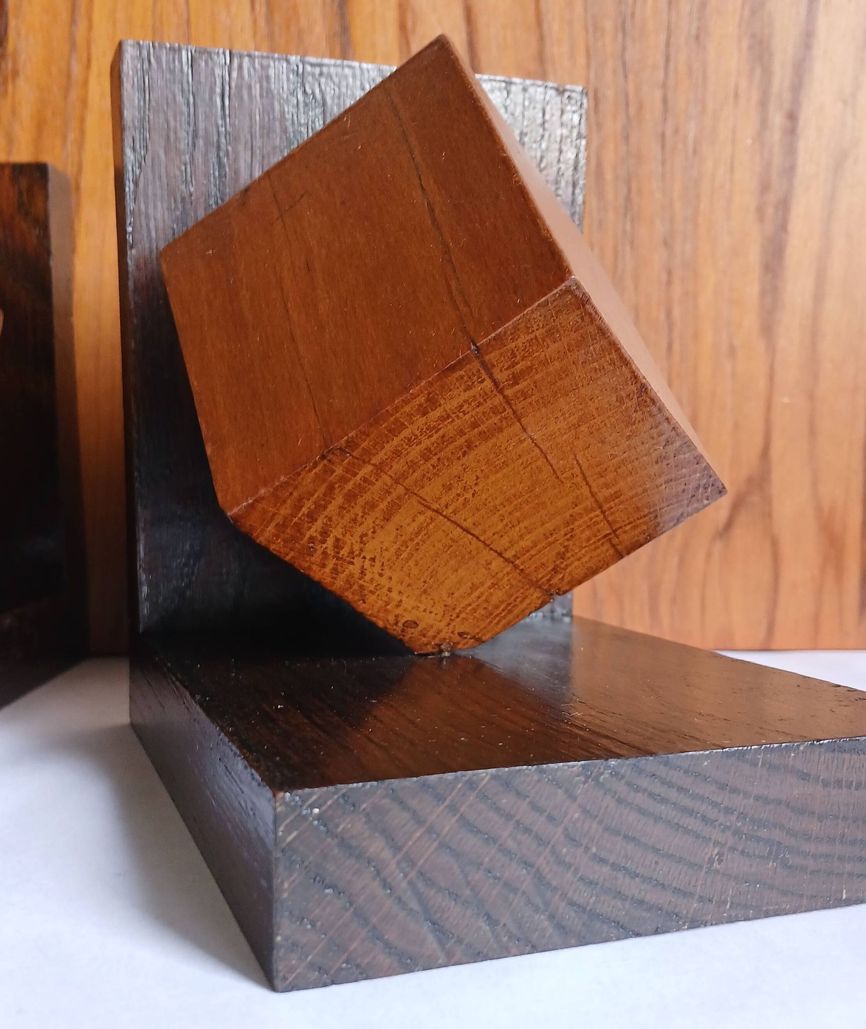 Cubist pair of bookends made of stained solid wood, 1960.