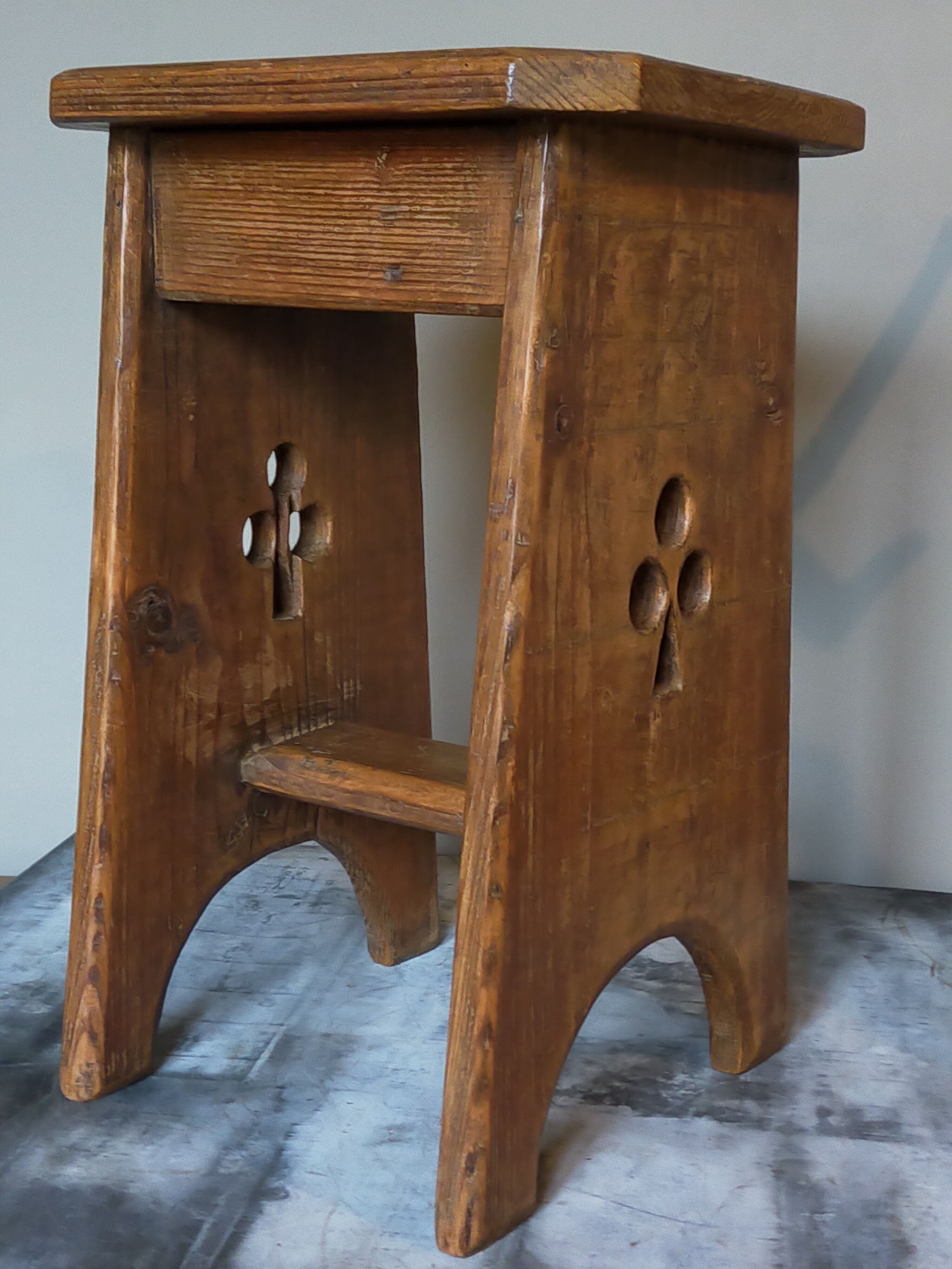 Vintage art-popular tabouret