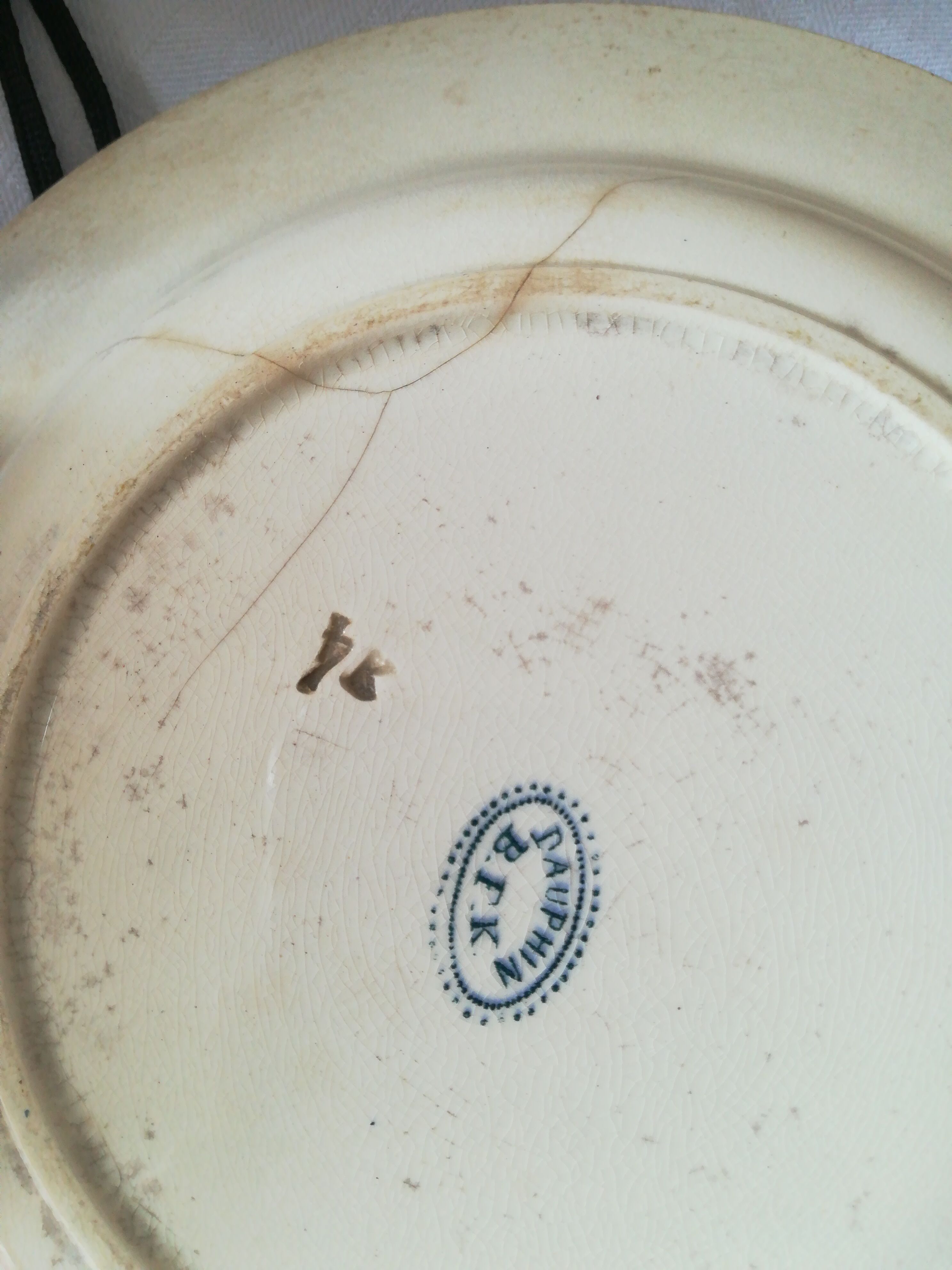 10 plates earthenware Boch Brothers