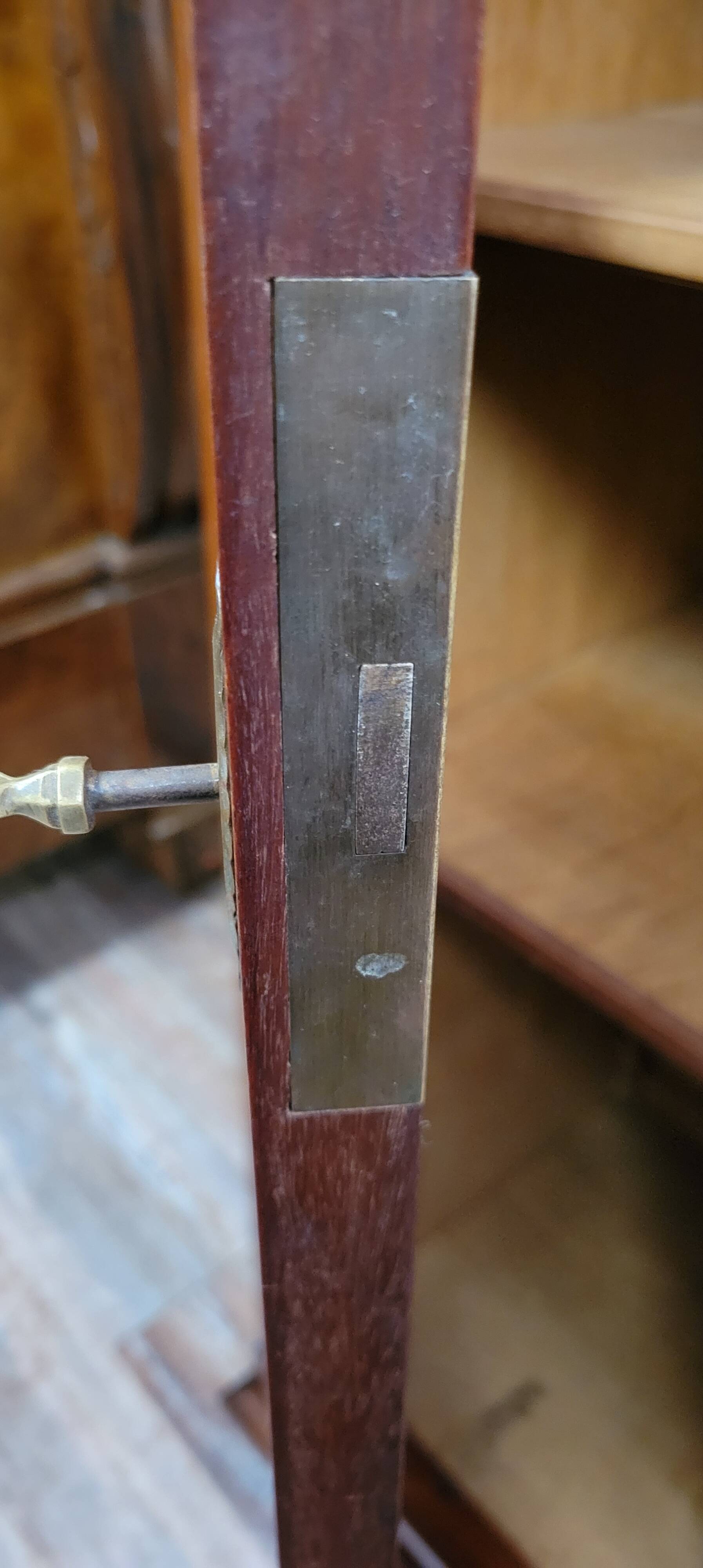 Ecole de Nancy : Grand buffet bibliothèque époque Art Nouveau en acajou