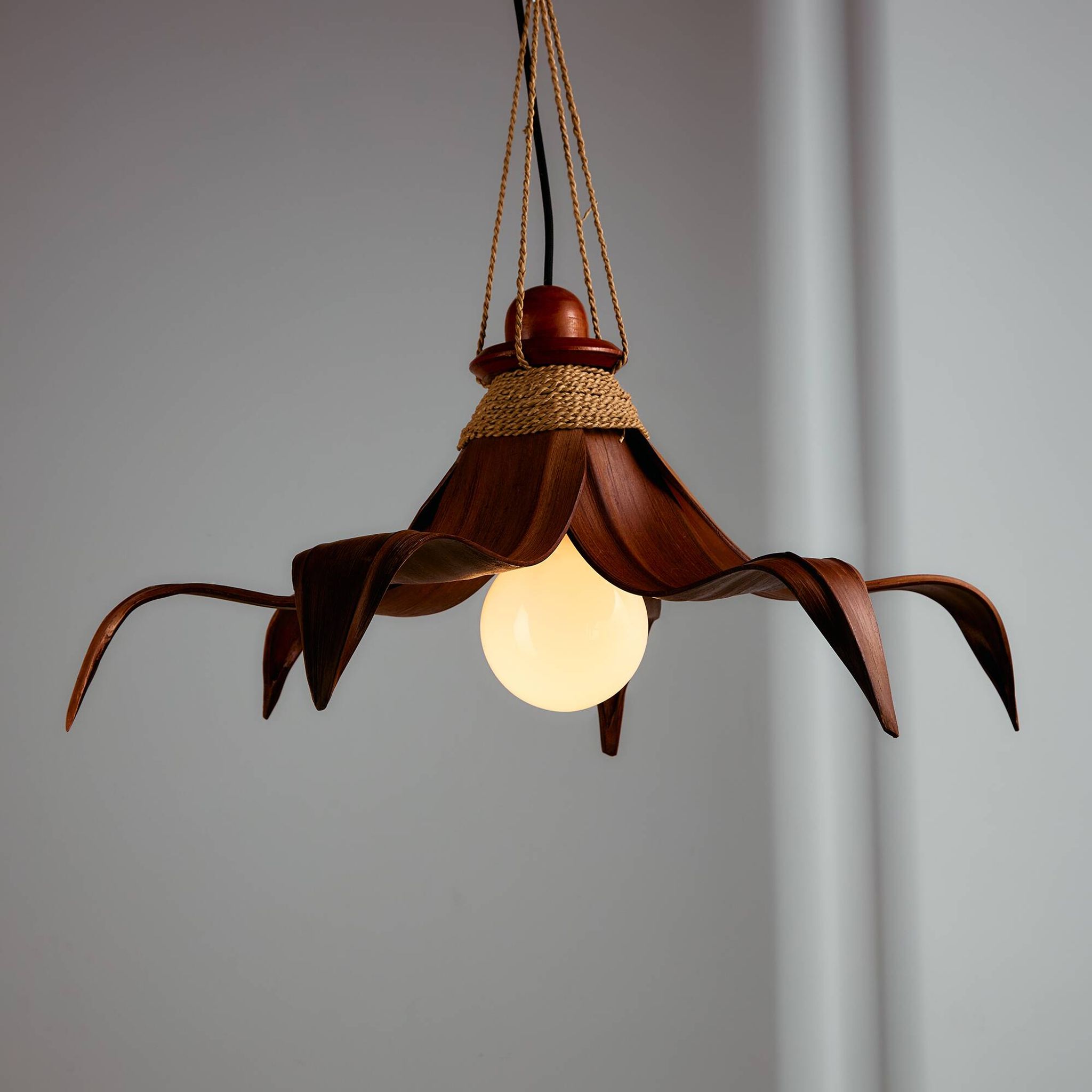 MK10772 Coconut leaves chandelier