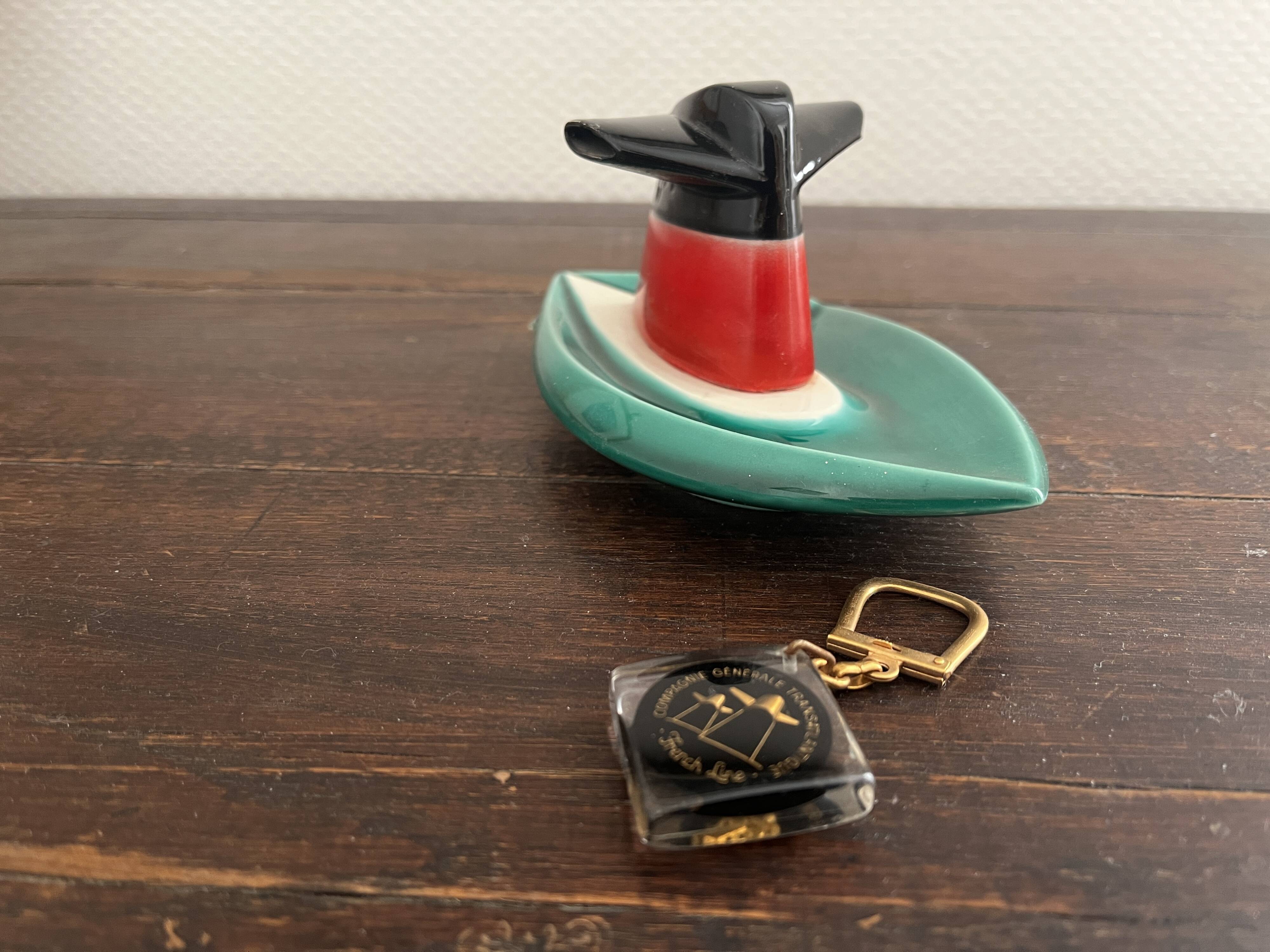 Verceram ashtray from the ocean liner France, 1960s-70s.
