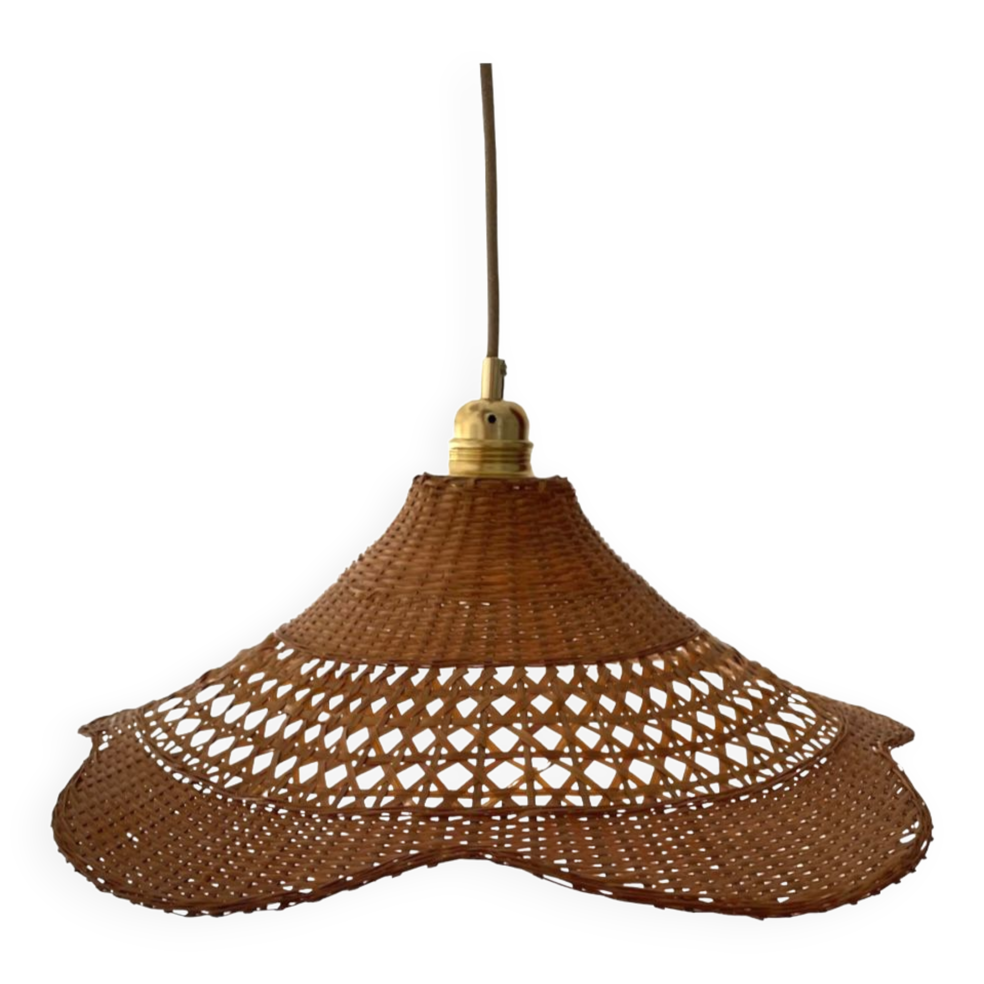 Vintage suspension in woven wicker