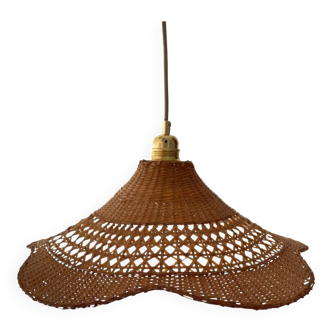 Vintage suspension in woven wicker