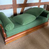 Resting bed in mahogany with epic green velvet fabric from the 19th century.