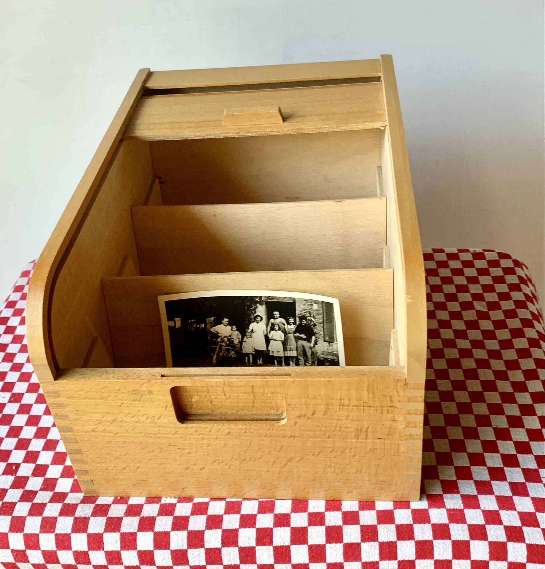 Boîte à rideau vintage en bois / Caisson de bureau ancien