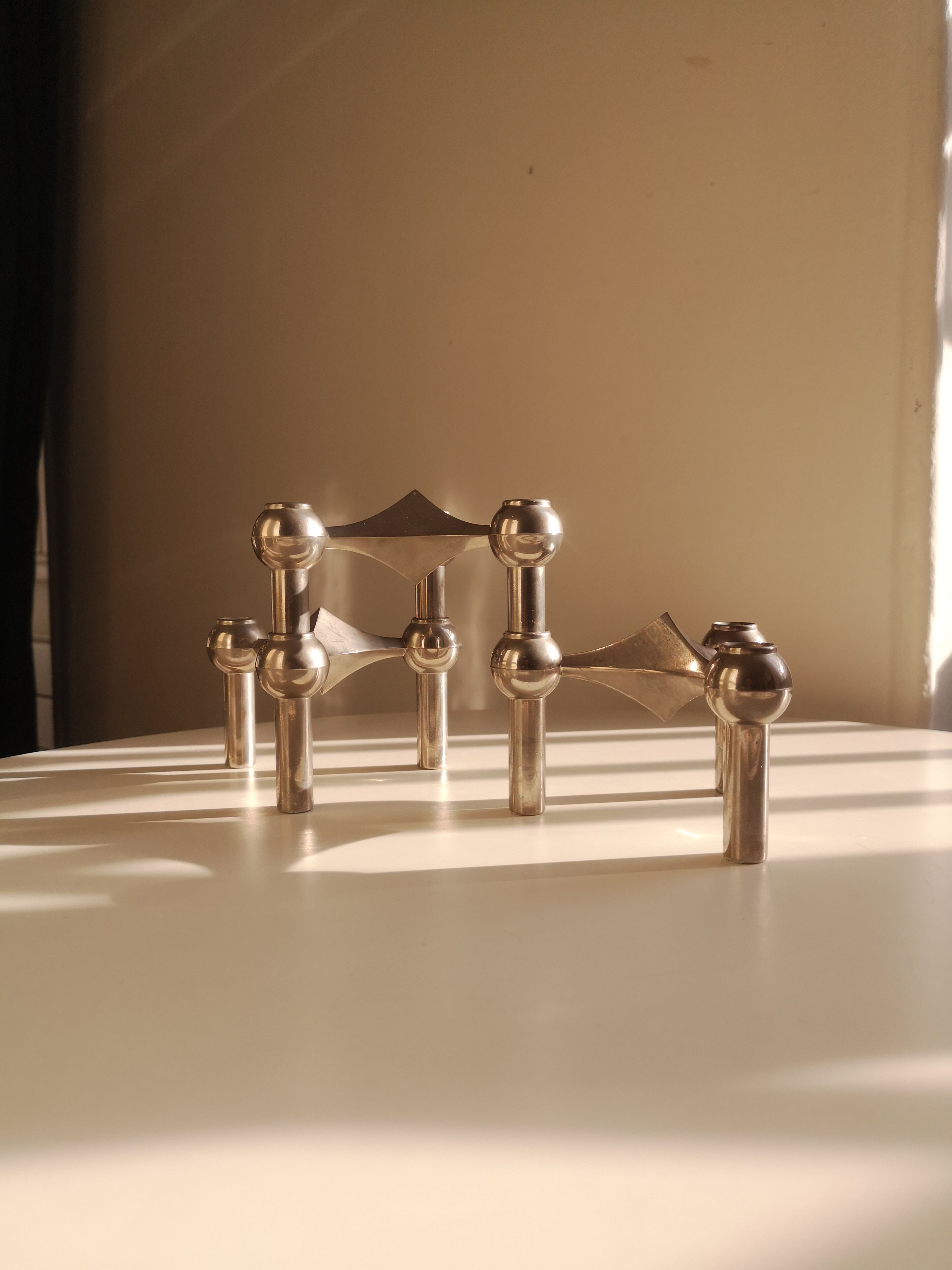 S22 nagel candle holders