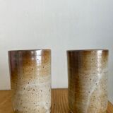 Deux gobelets en grès anciens