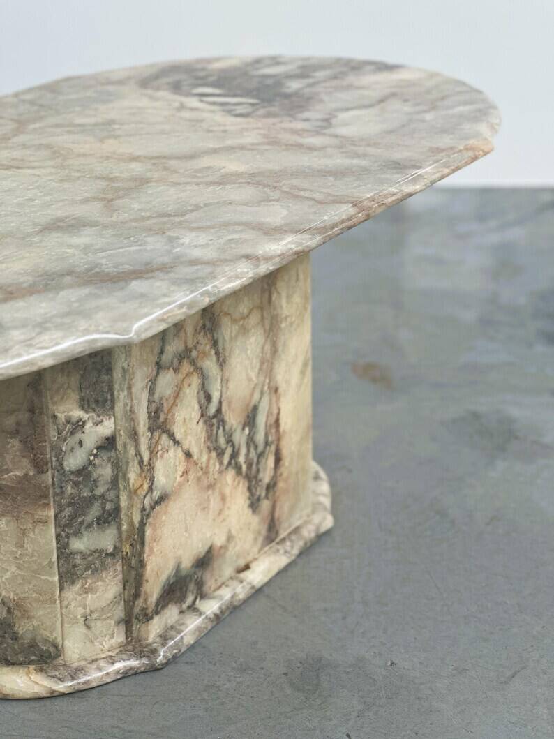 Classic Marble Coffee Table Fior di Pesco, Italy, 1970s