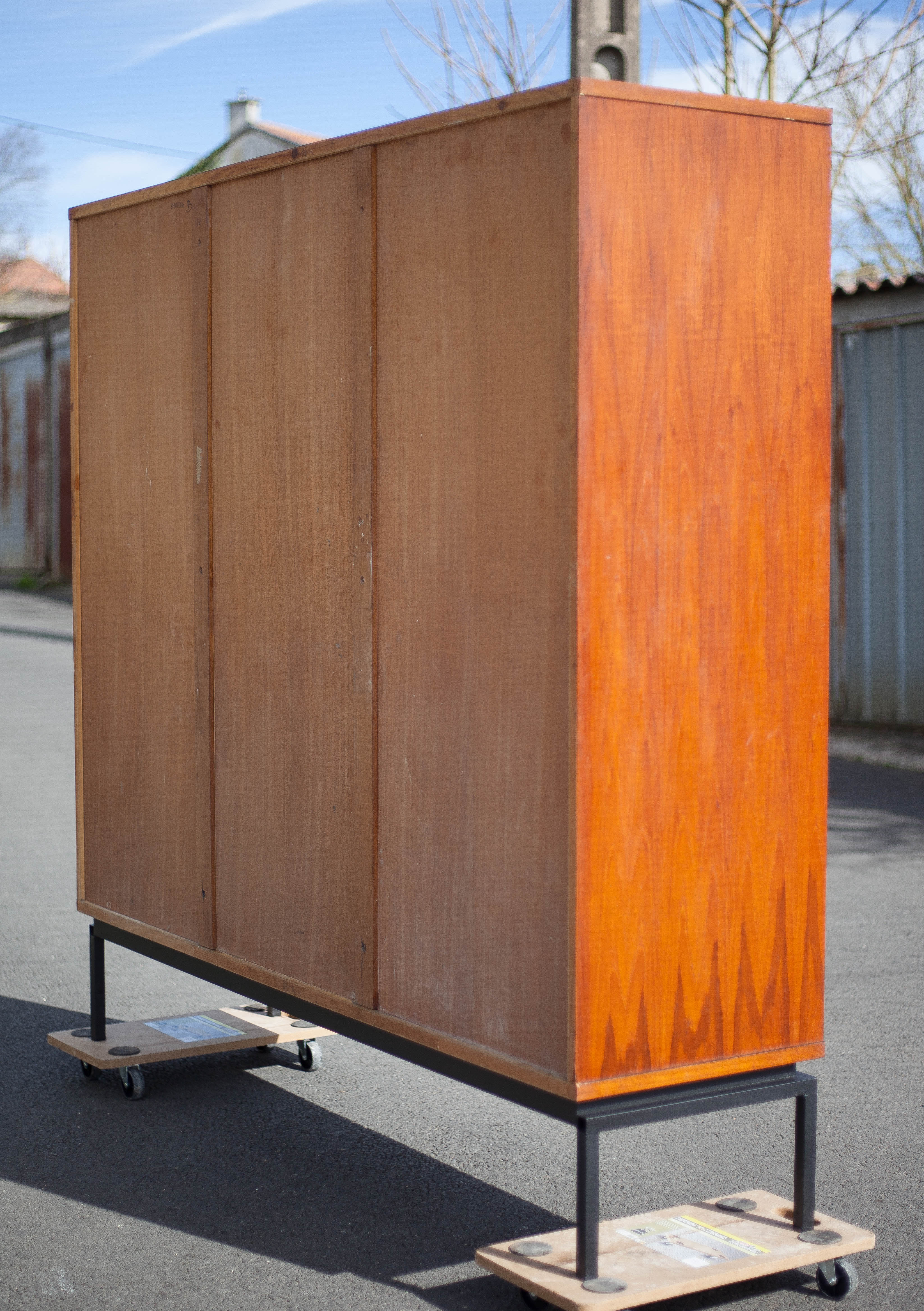 Armoire en bois 3 portes 60's