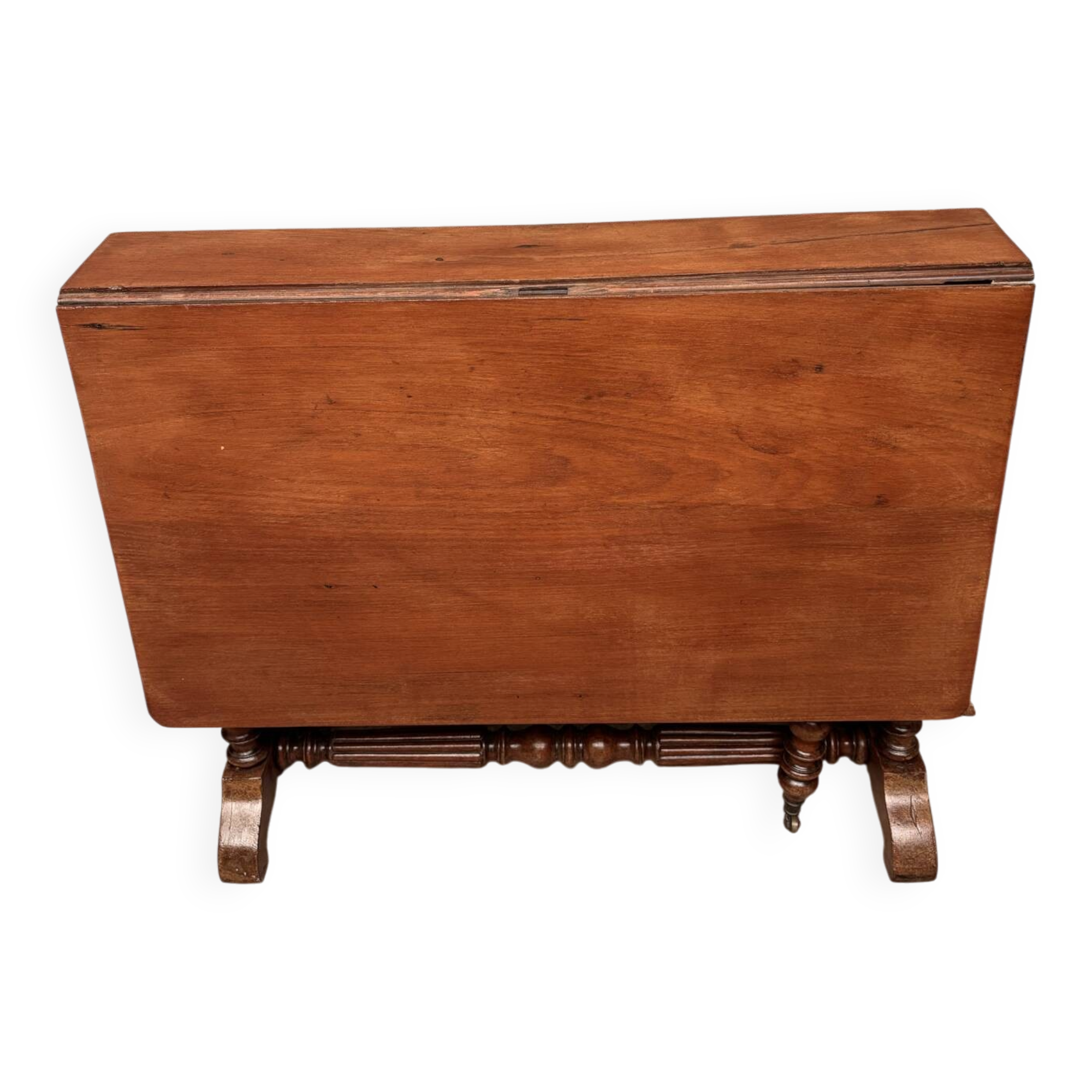 Extensible Napoleon III gateleg table