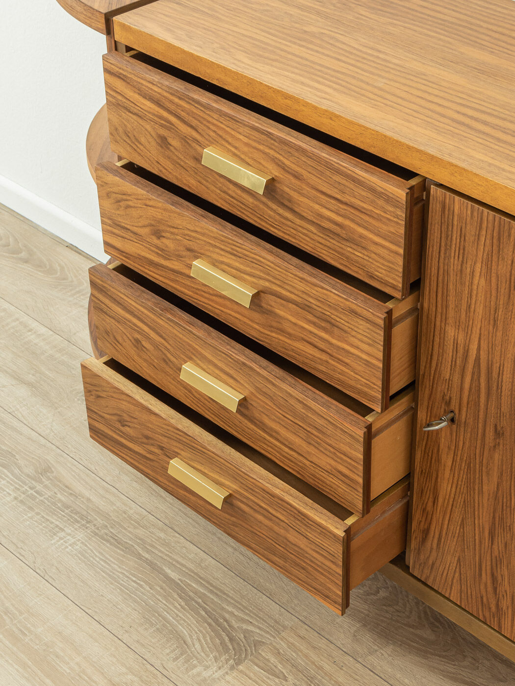 1950s dresser