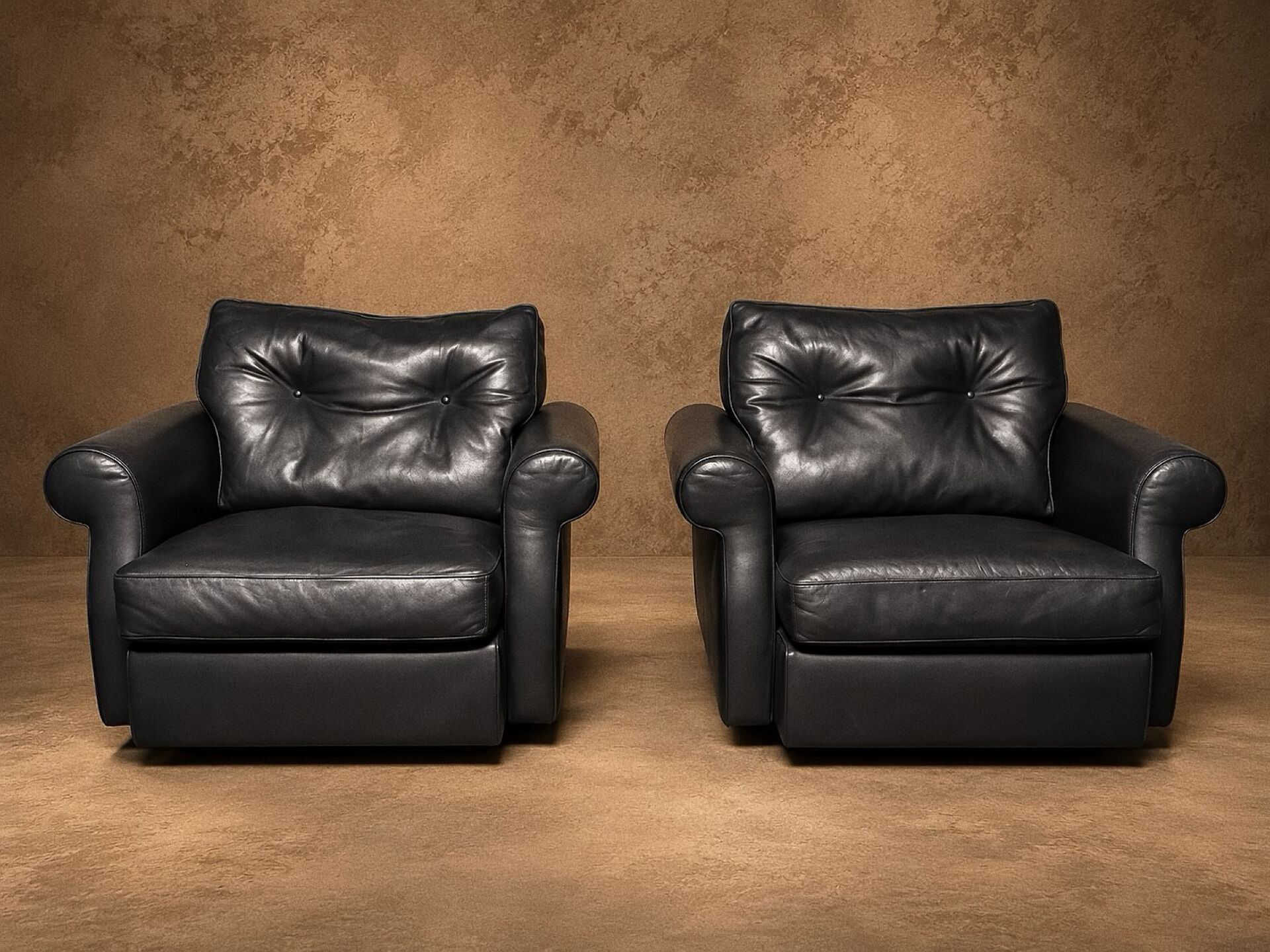 Paire Fauteuils Club Minotti Italy circa 1990