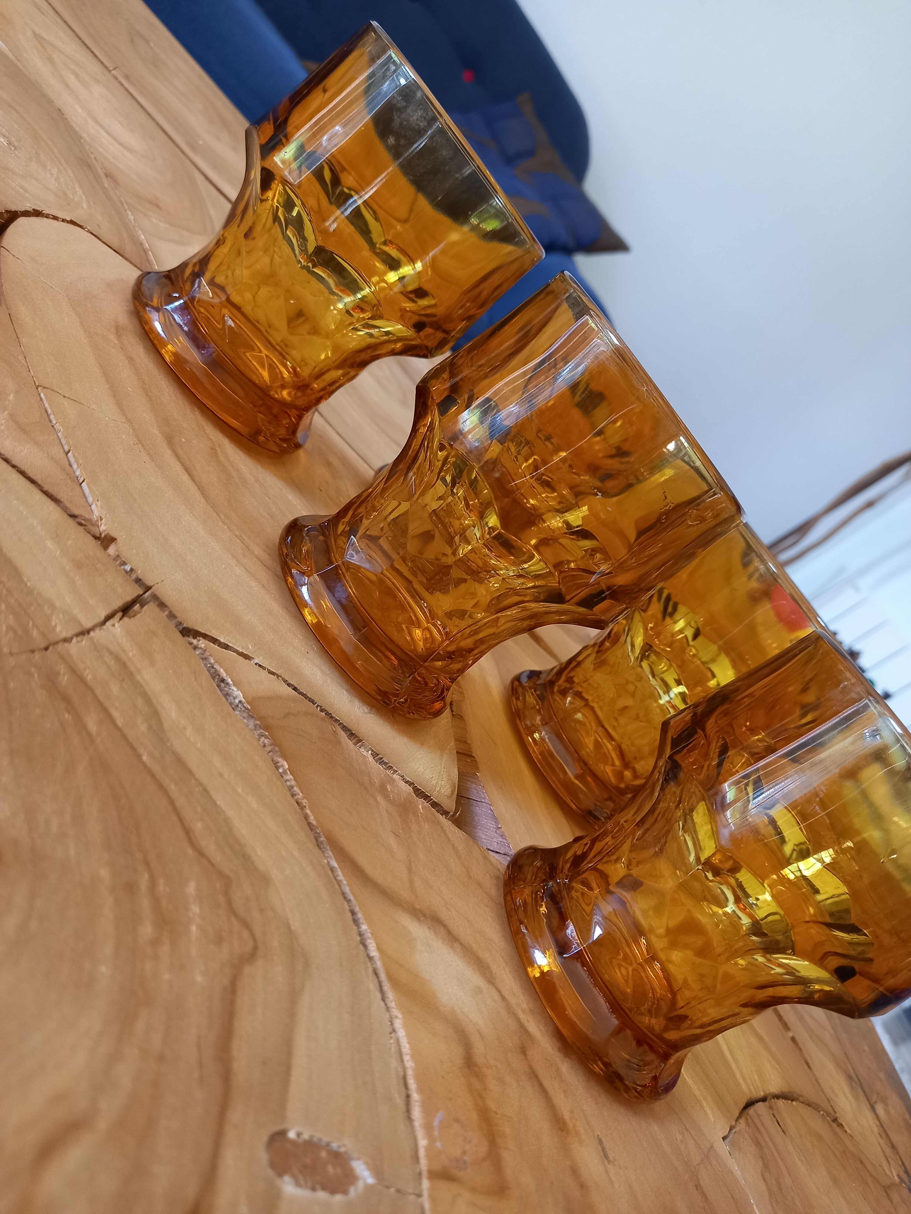 5 wine glasses / smoked water faceted mustard