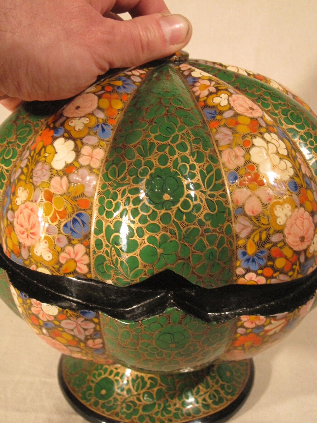 Round Pumpkin-Shaped Box in Painted Papier-Mâché
