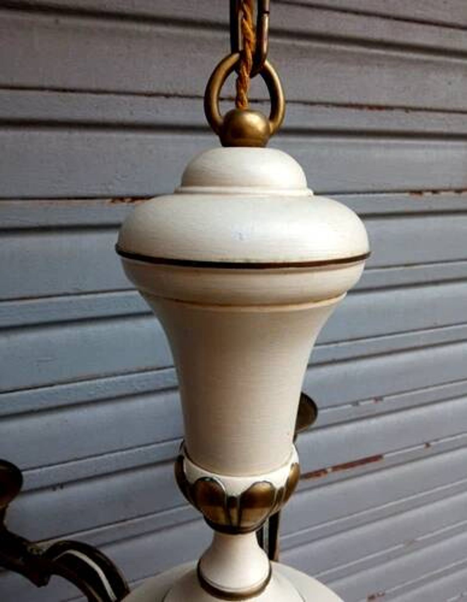 Rare chandelier with 5 lights in bronze and lacquered brass - Circa 1940 - in working condition.