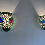 Paire d’appliques murales style Tiffany en mosaïque de verre coloré