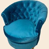 Upholstered toad armchair