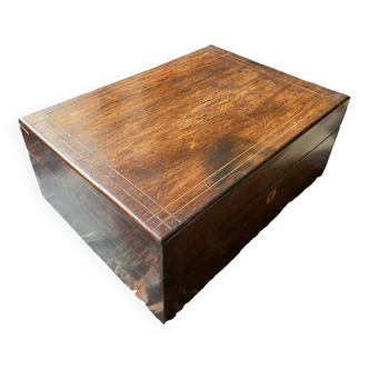 Boîte ancienne en bois de palissandre