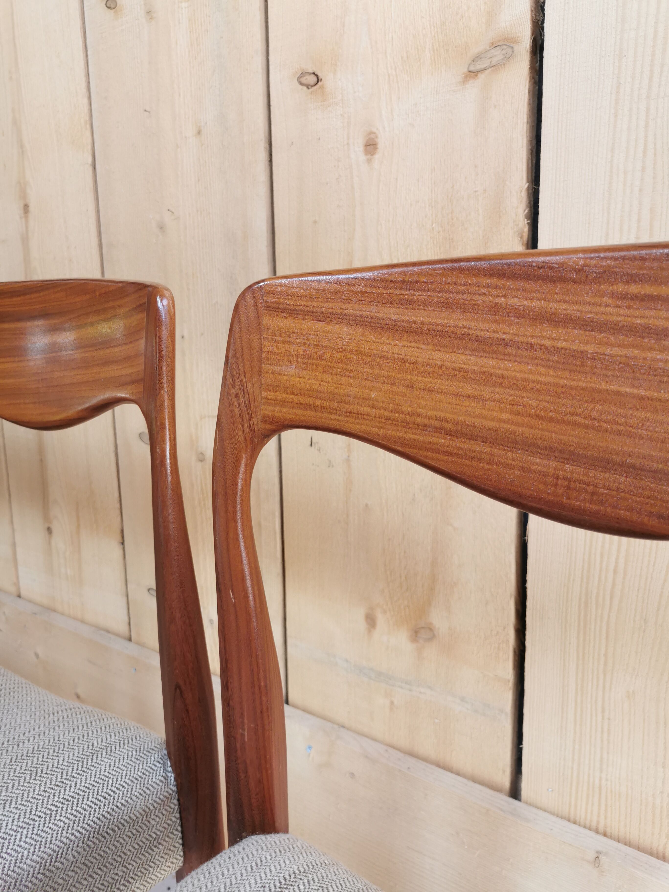 Set of rosewood chairs