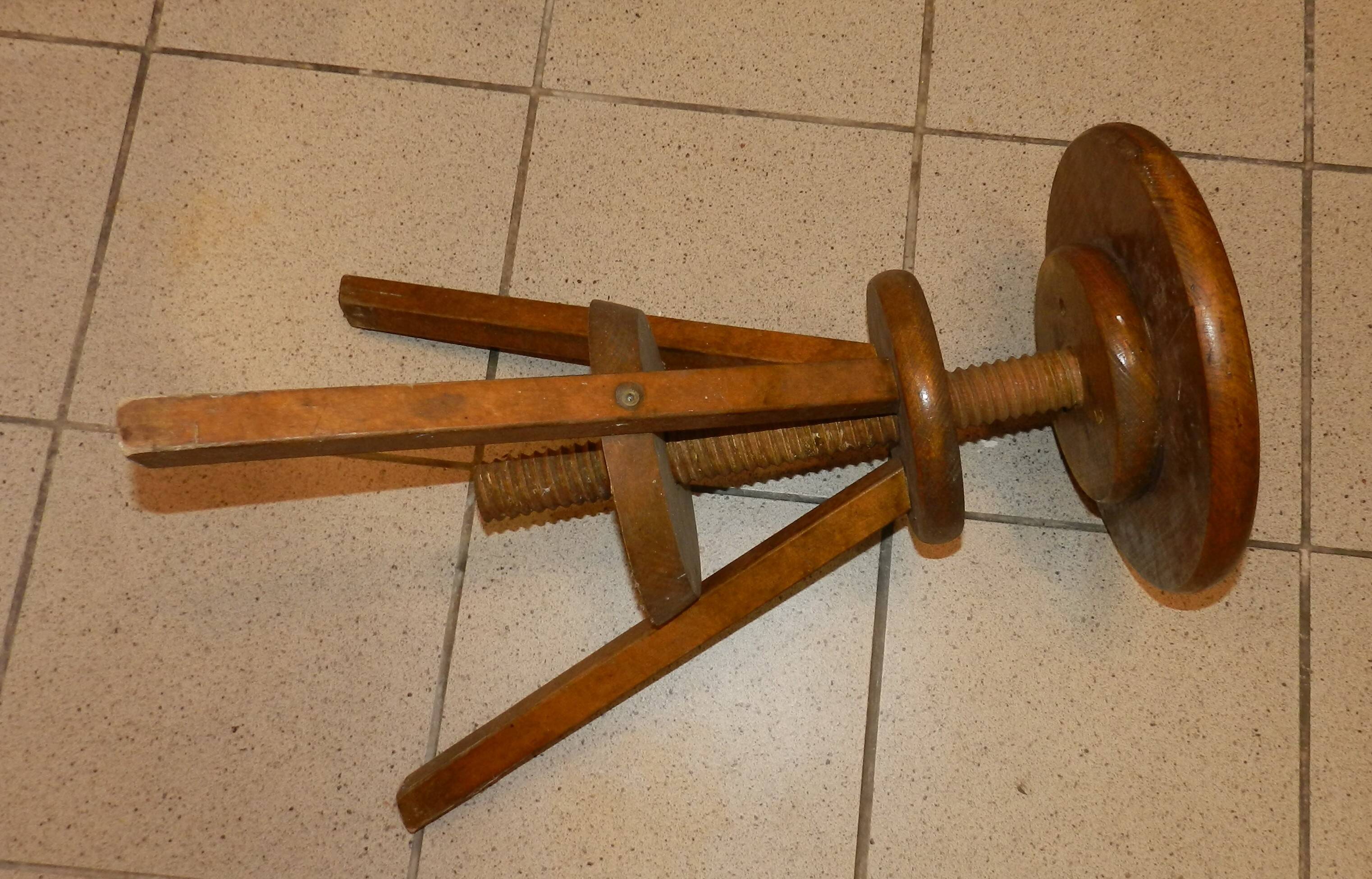 Vintage screw stool