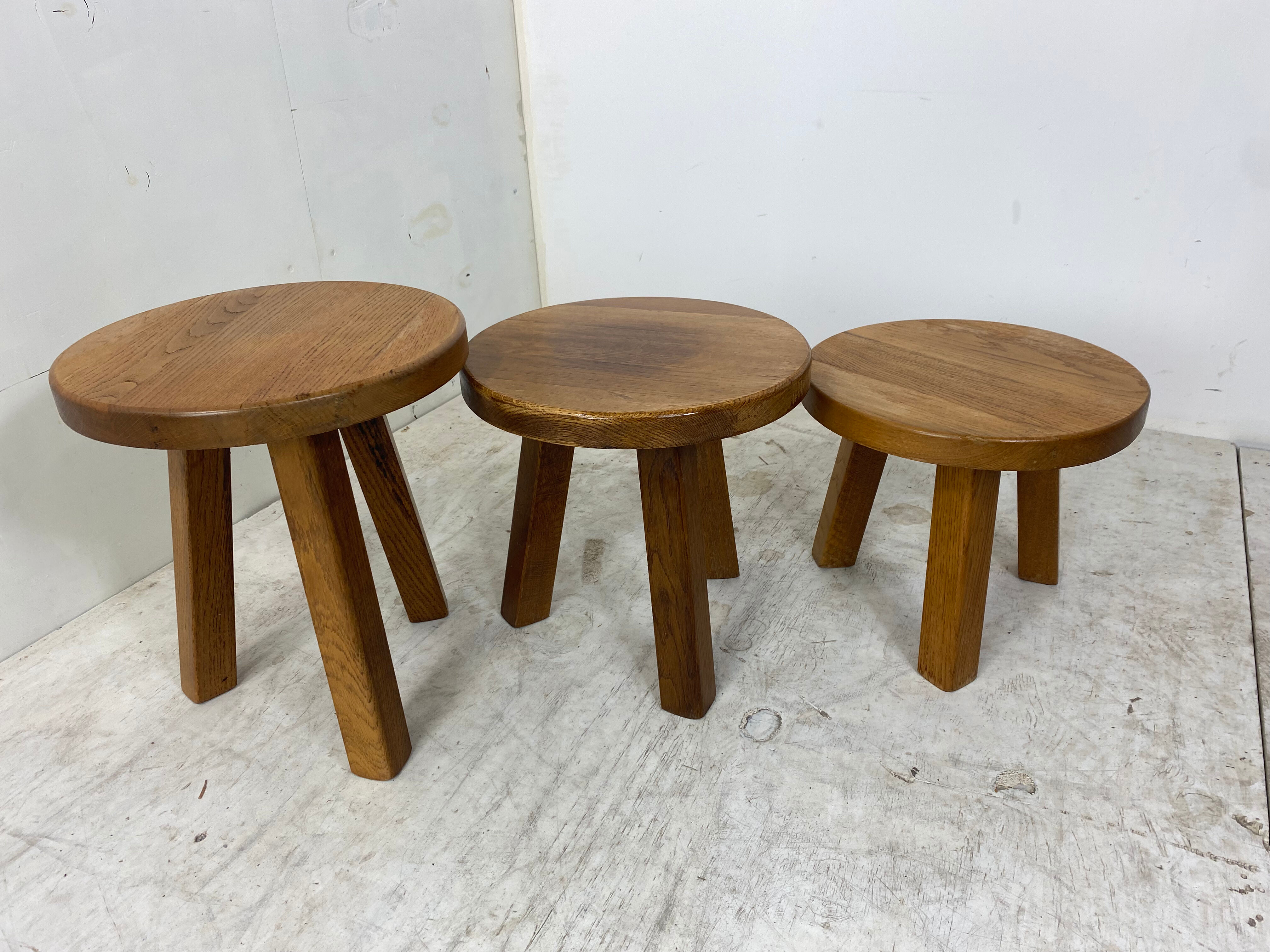 Tables d’appoint vintage brutalistes en chêne années 1960, ensemble de 3