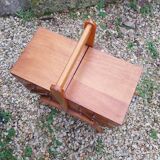 Compass feet sewing box