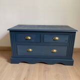 Chest of drawers and bedside tables set