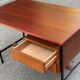 Bureau scandinave en bois et acier noir 1960 avec 2 tiroirs