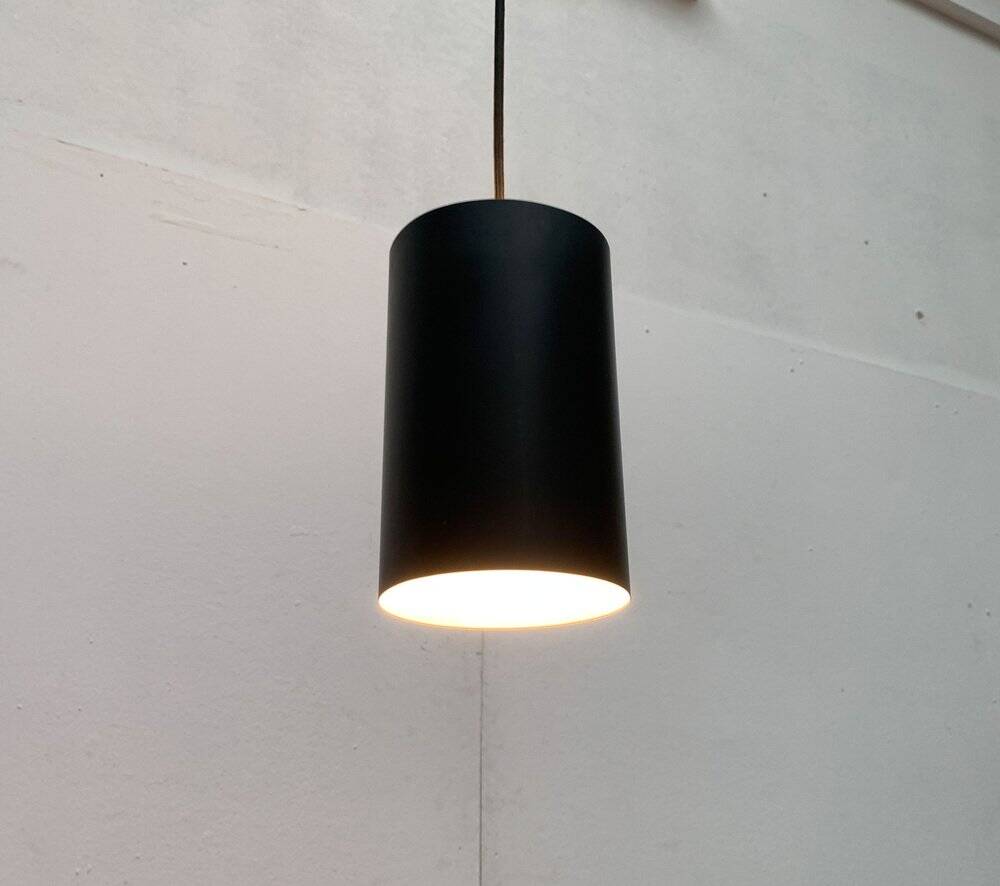Minimalist cylindrical pendant light from the mid-century in metal by Eila & John Meiling for Louis Poulsen, set of 3.