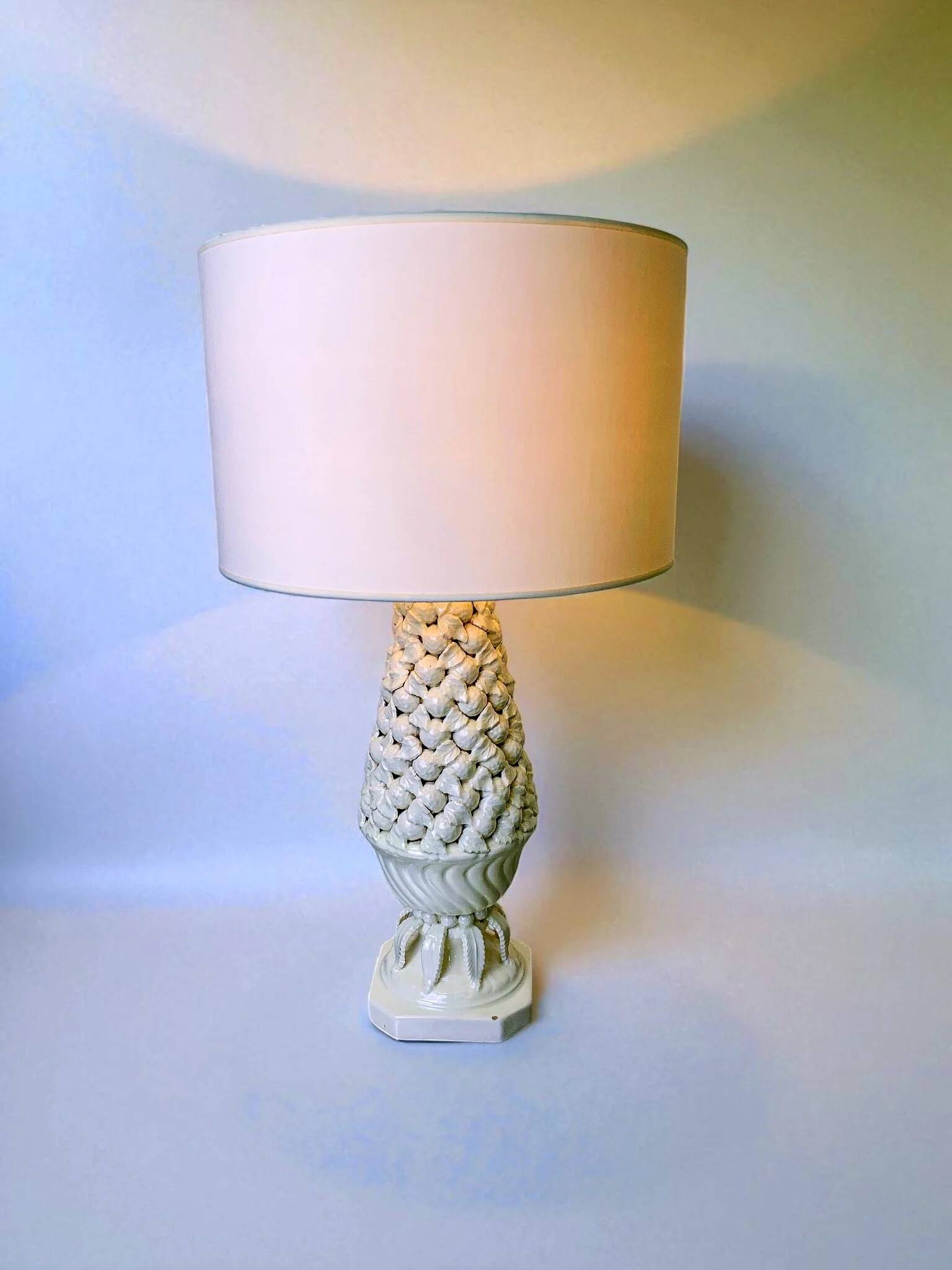 Spanish floral ceramic table lamp from Manises, Spain, circa 1970s