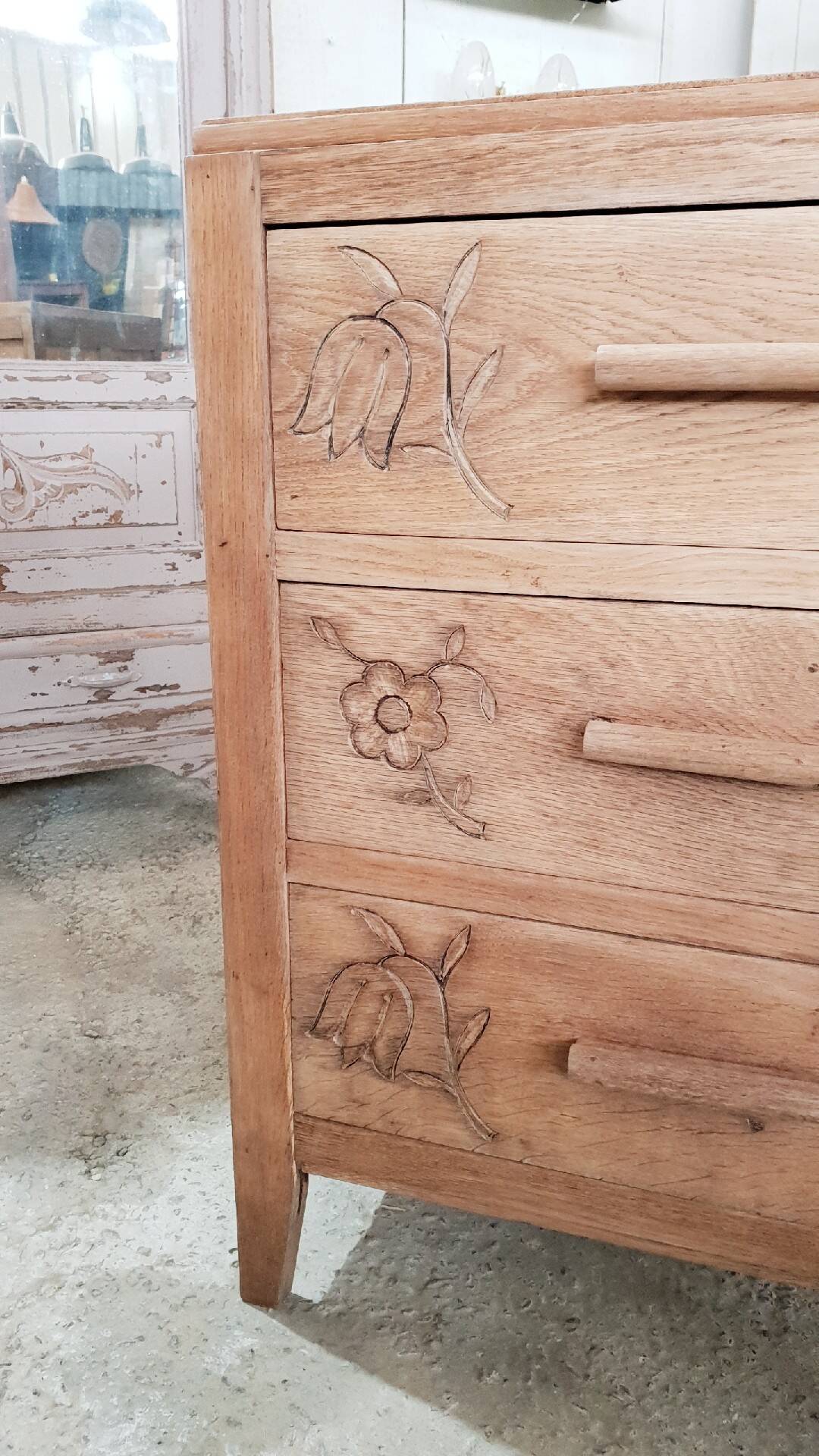 Vintage chest of drawers