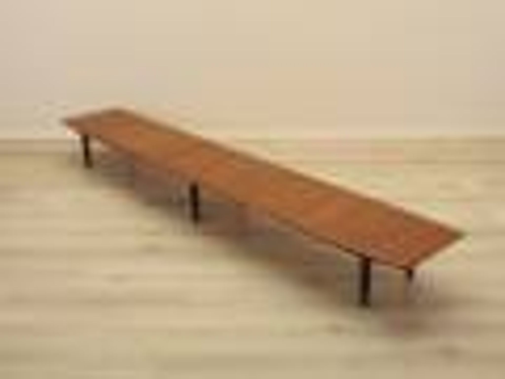 Buffet en teck danois dans une forme architecturale basse, design scandinave moderne, années 1970.