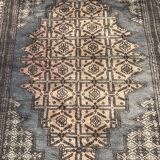 Tapis d'orient Pakistan.  1.28 X 1.90 mètres.