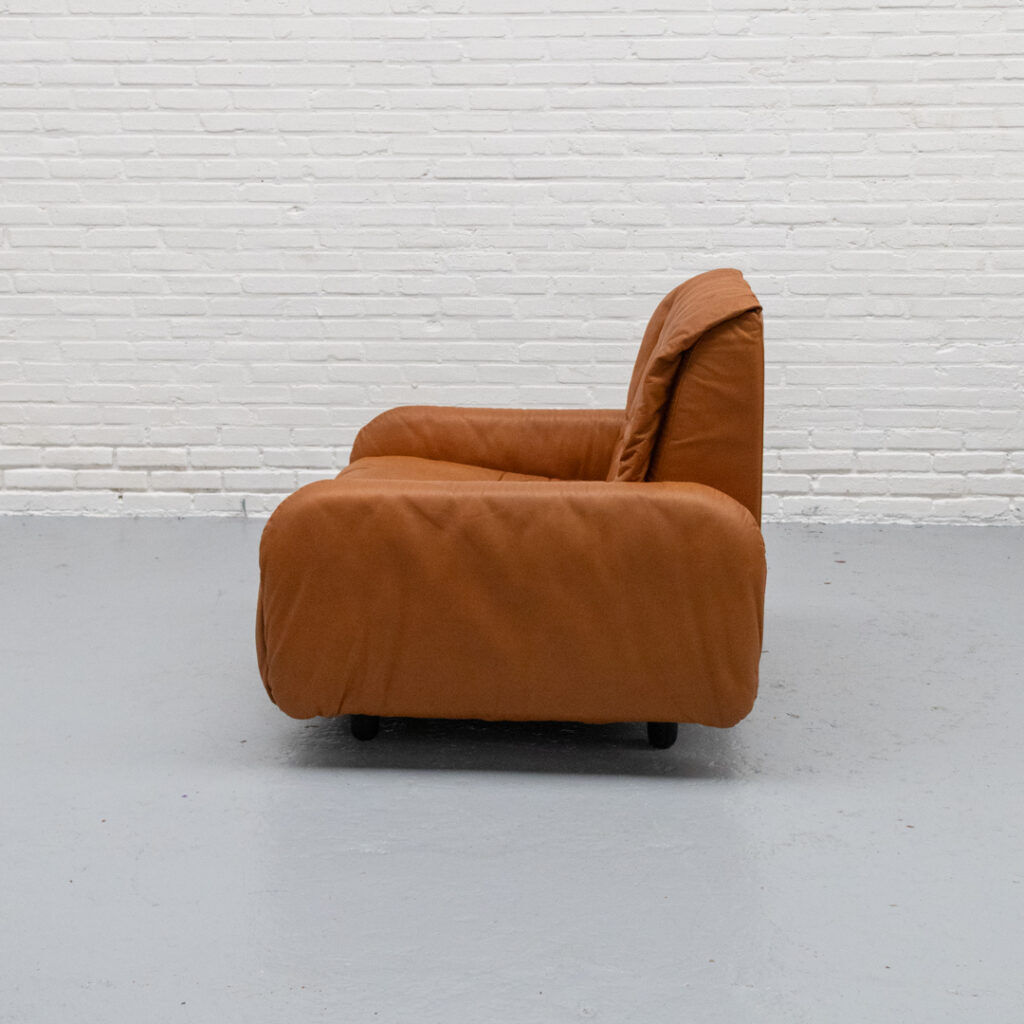 Italian Cognac Leather Bonacina Armchair 1970s