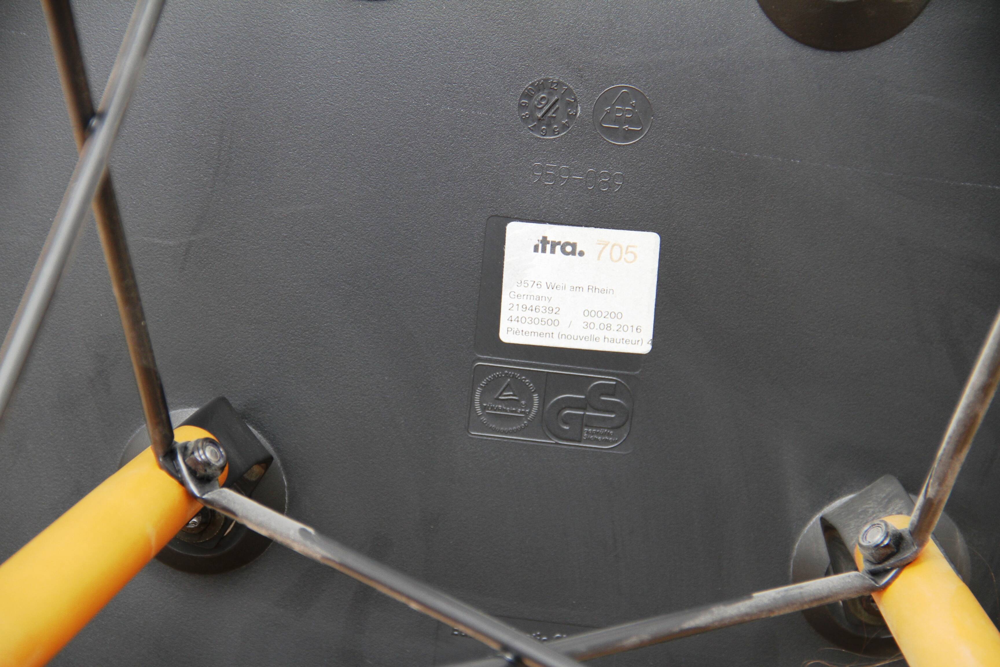 DSW chair, Charles & Ray Eames, Vitra