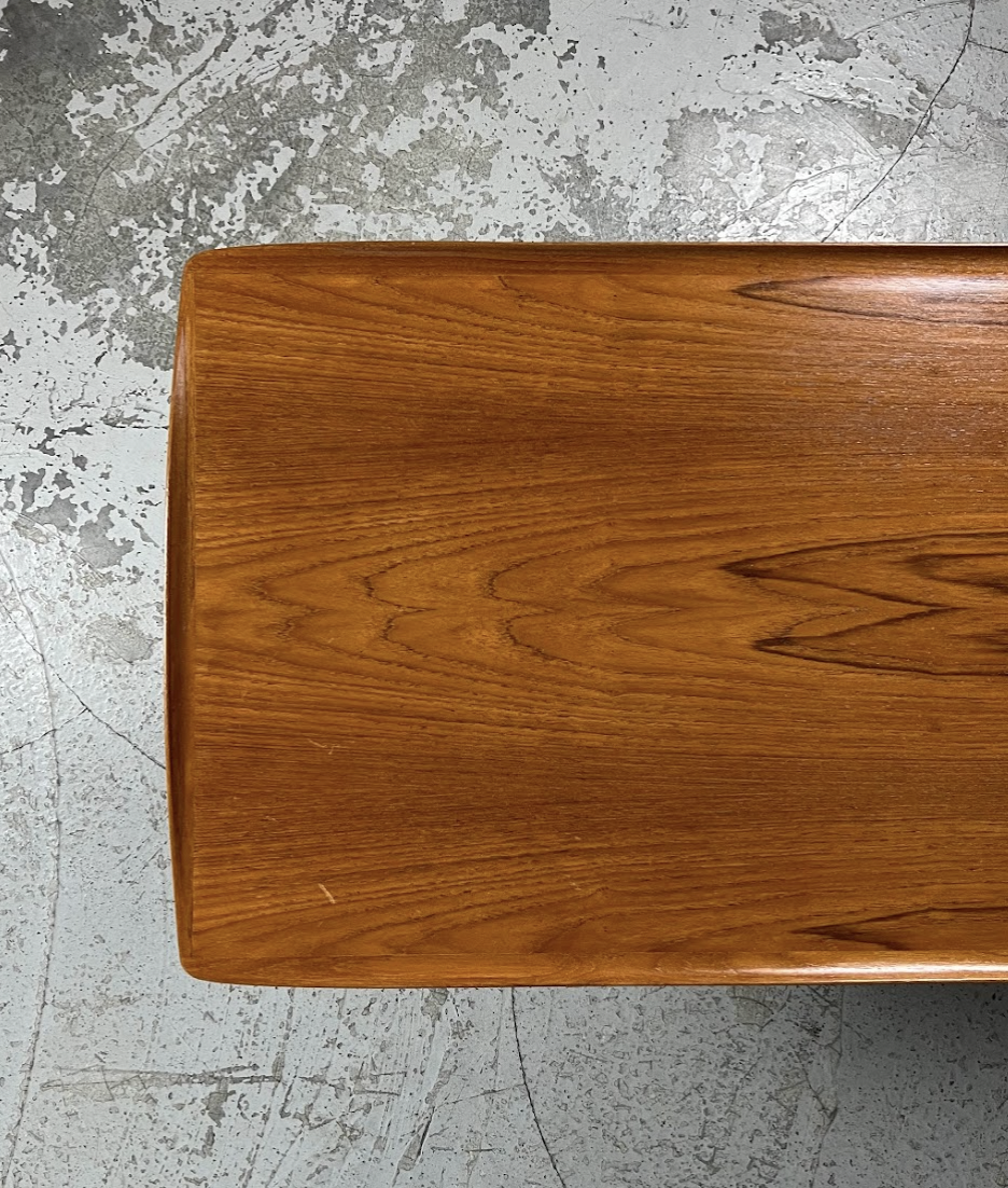 Coffee table design Arne Ovmand Olsen edition Toften Möbelfabrik 1960