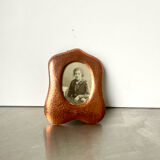Photo frame in hammered copper