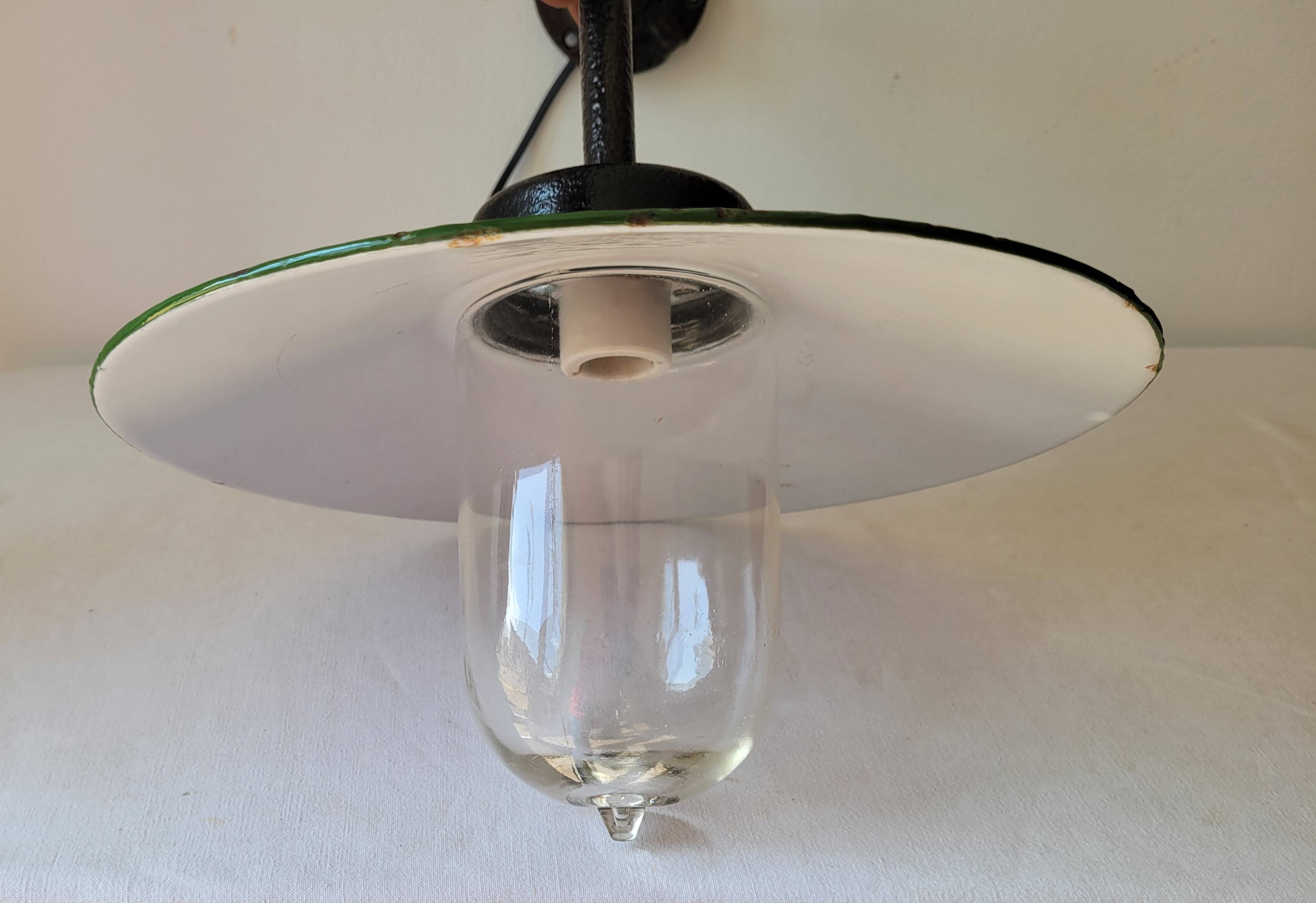 Gooseneck courtyard wall light