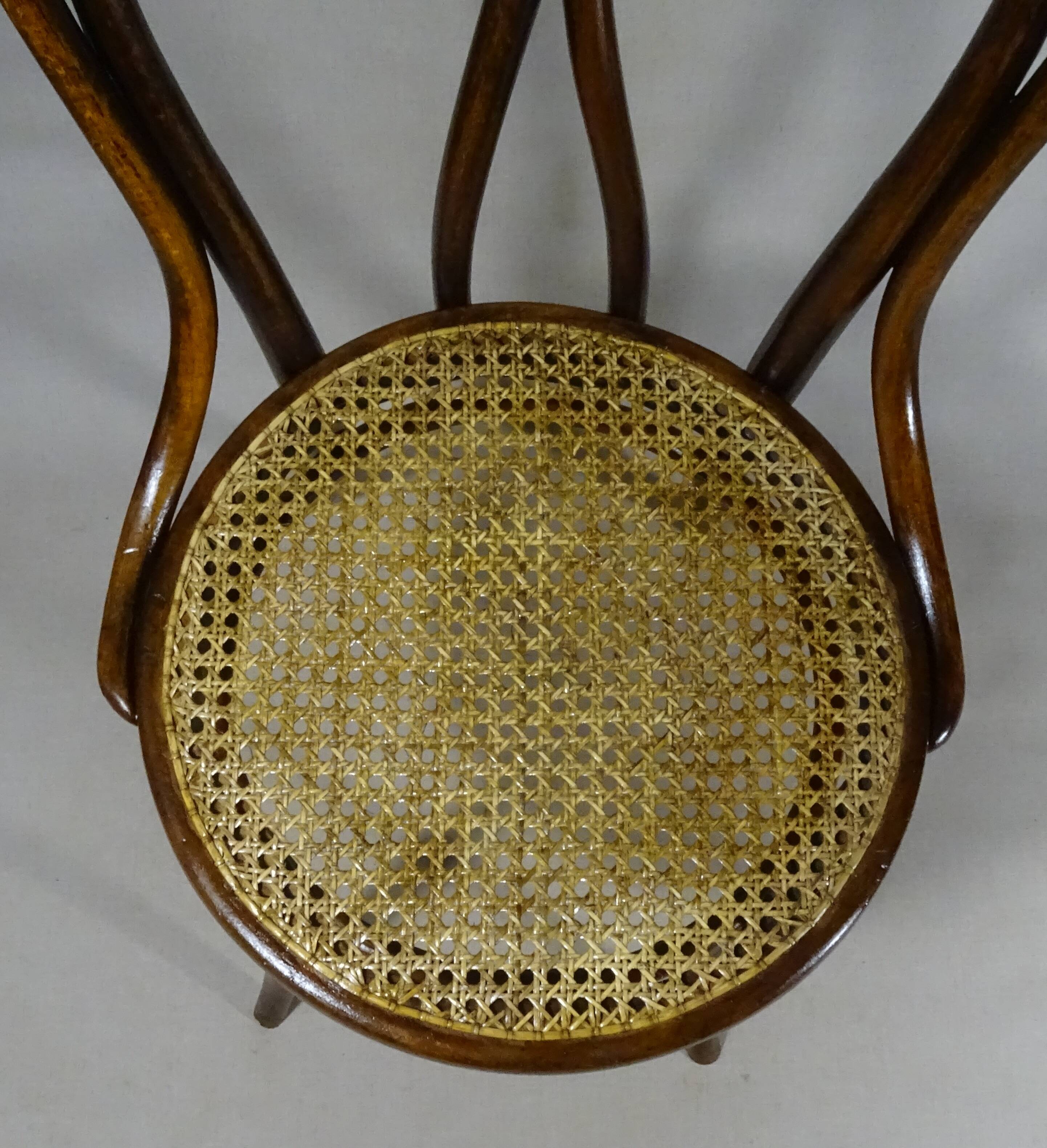 Chaise bistro UNGVAR N°34 no Thonet, bentwood