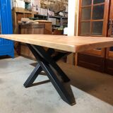 Solid wood table with Mikado legs