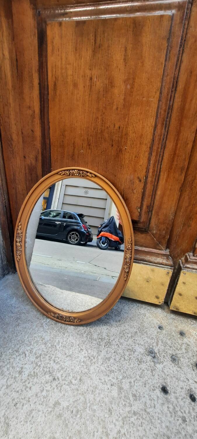 Oval mirror