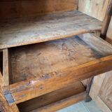 Une très jolie bonnetière ancienne