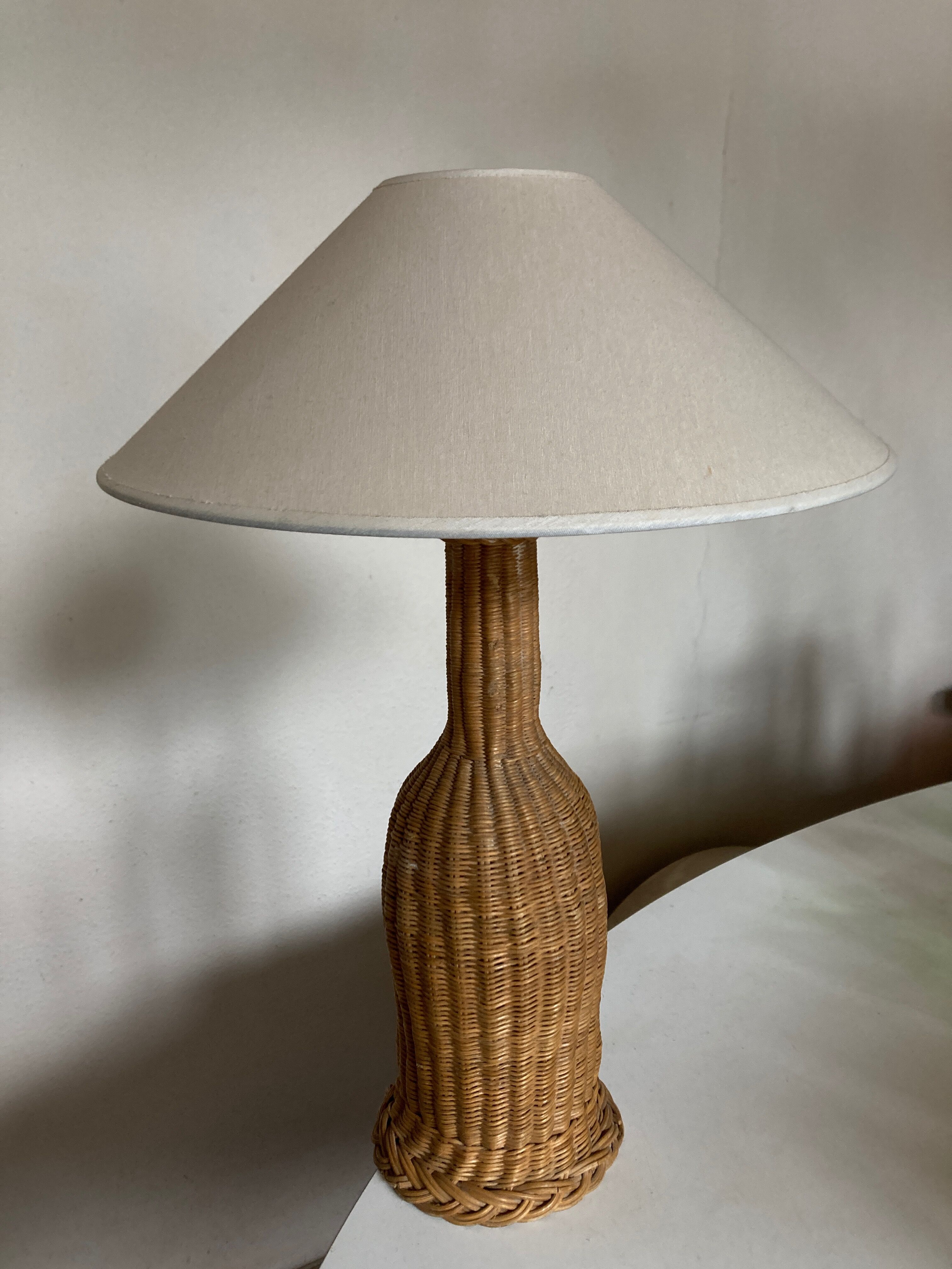 Lamp cabanon Provence in woven wicker basket weavers 1950