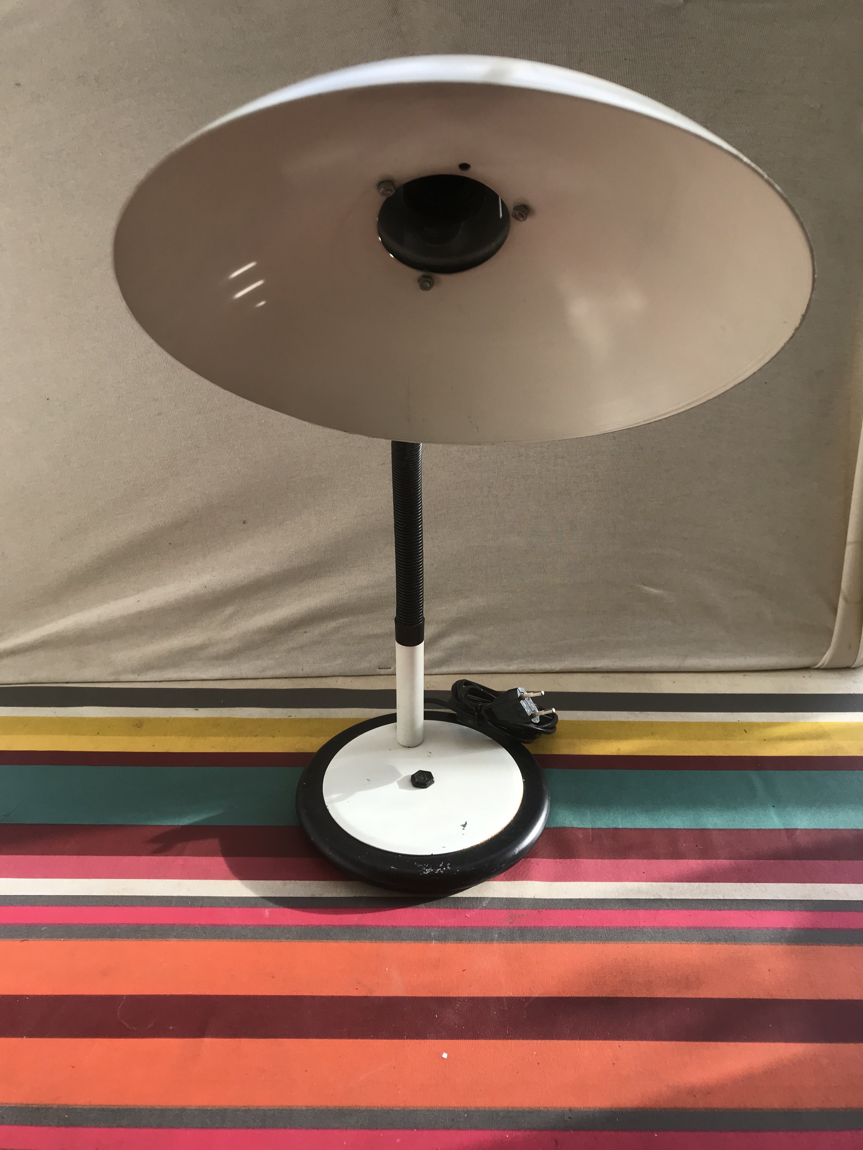 ALUMINOR Metal Metal White Metal Black Black Jacket Vintage Table Lamp