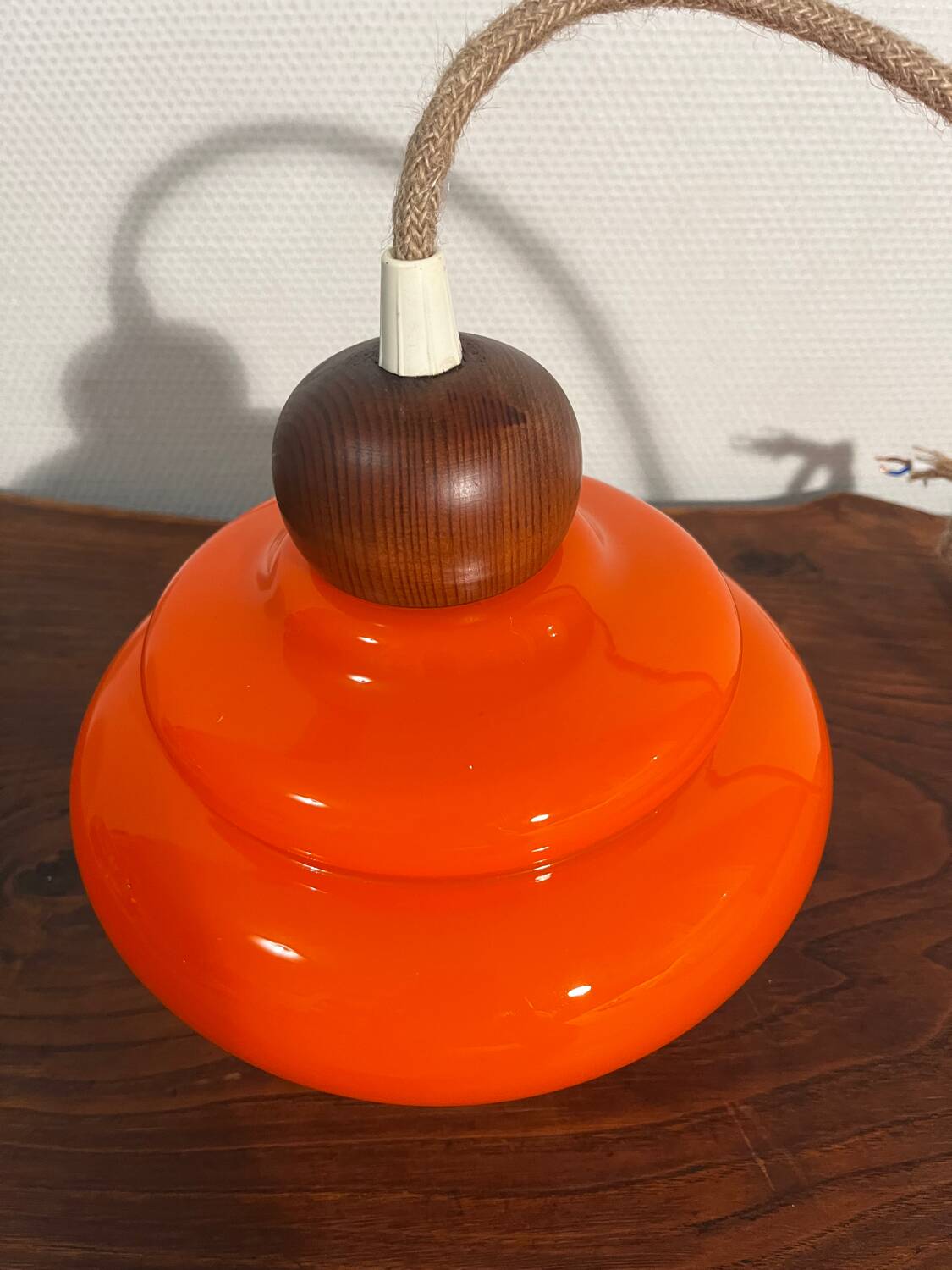 Suspension vintage orange verre opalin